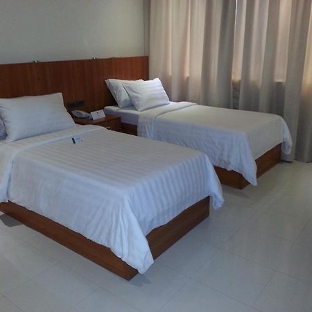 Parkway Hotel Surigao Buitenkant foto